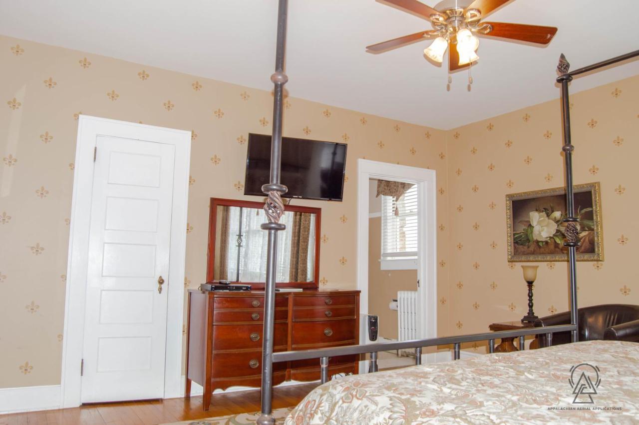 Echo Mountain Inn Hendersonville Bagian luar foto