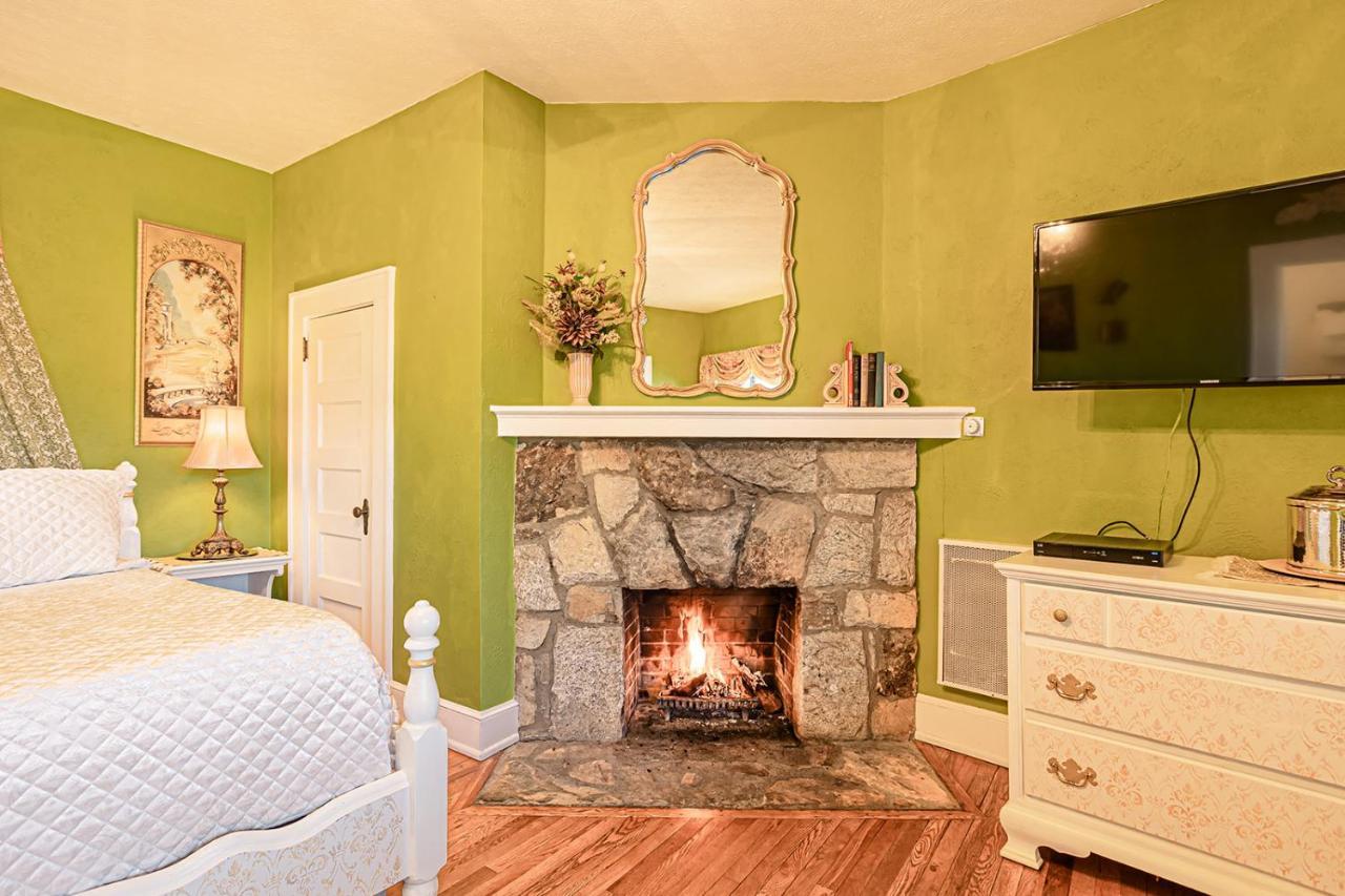 Echo Mountain Inn Hendersonville Bagian luar foto