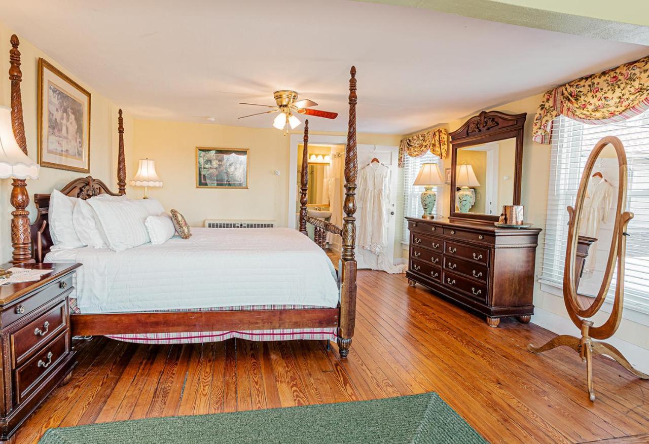 Echo Mountain Inn Hendersonville Bagian luar foto