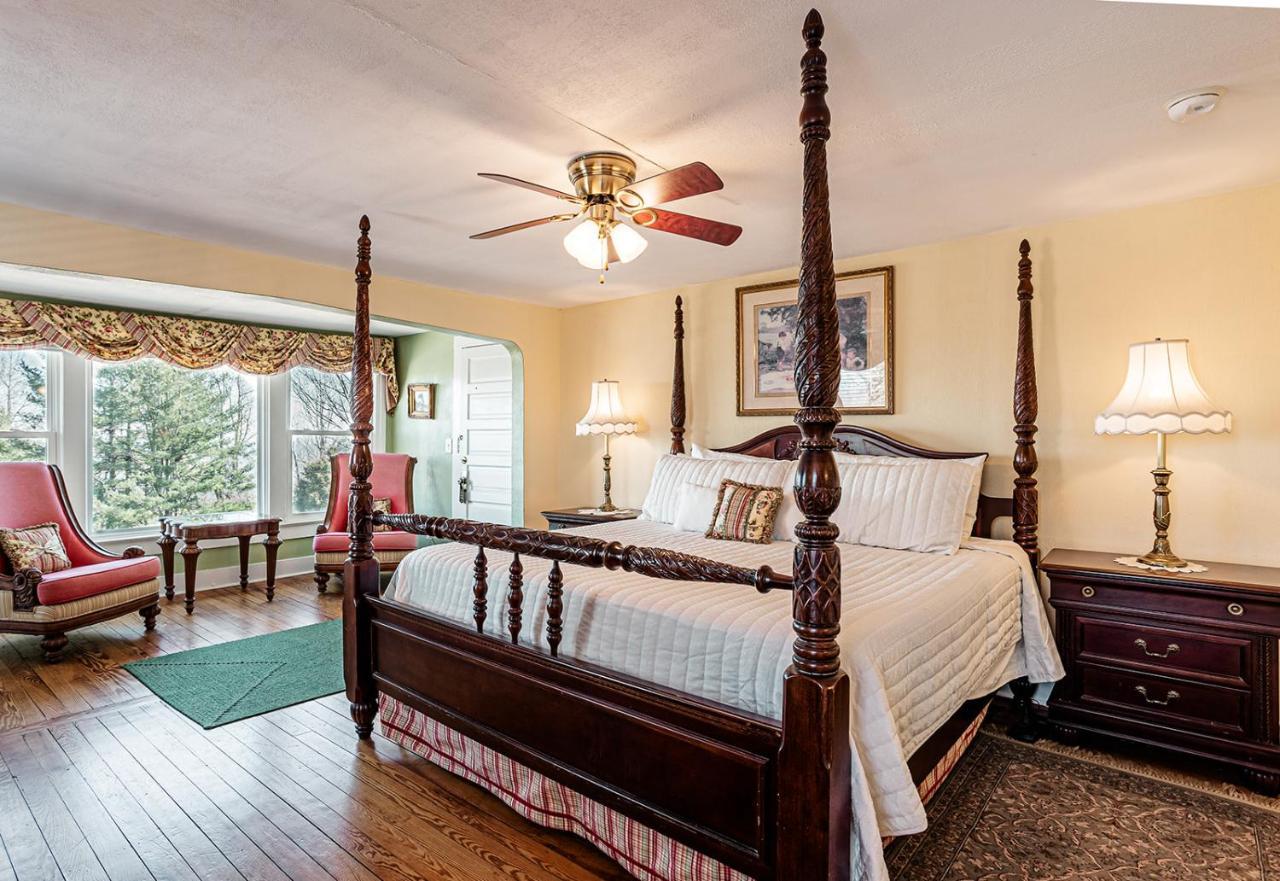 Echo Mountain Inn Hendersonville Bagian luar foto