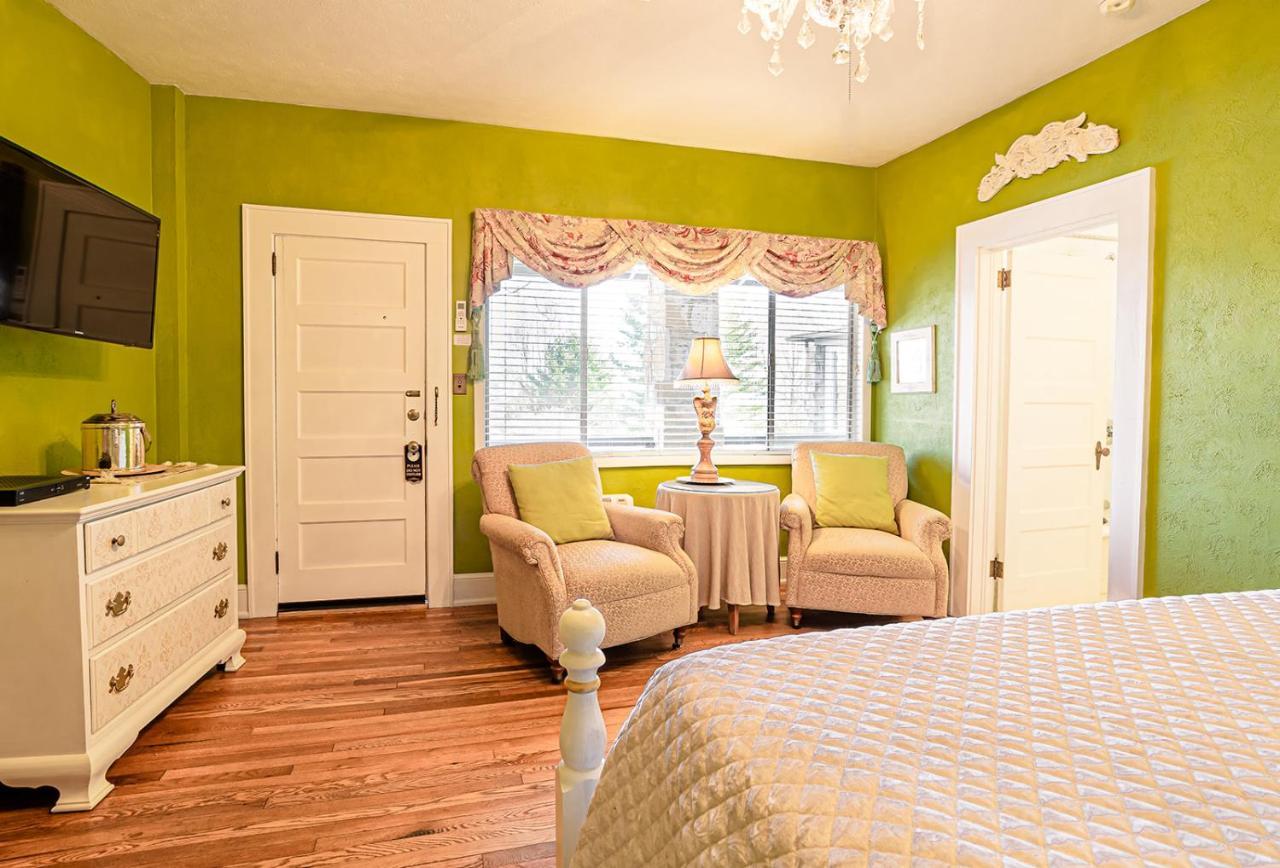 Echo Mountain Inn Hendersonville Bagian luar foto