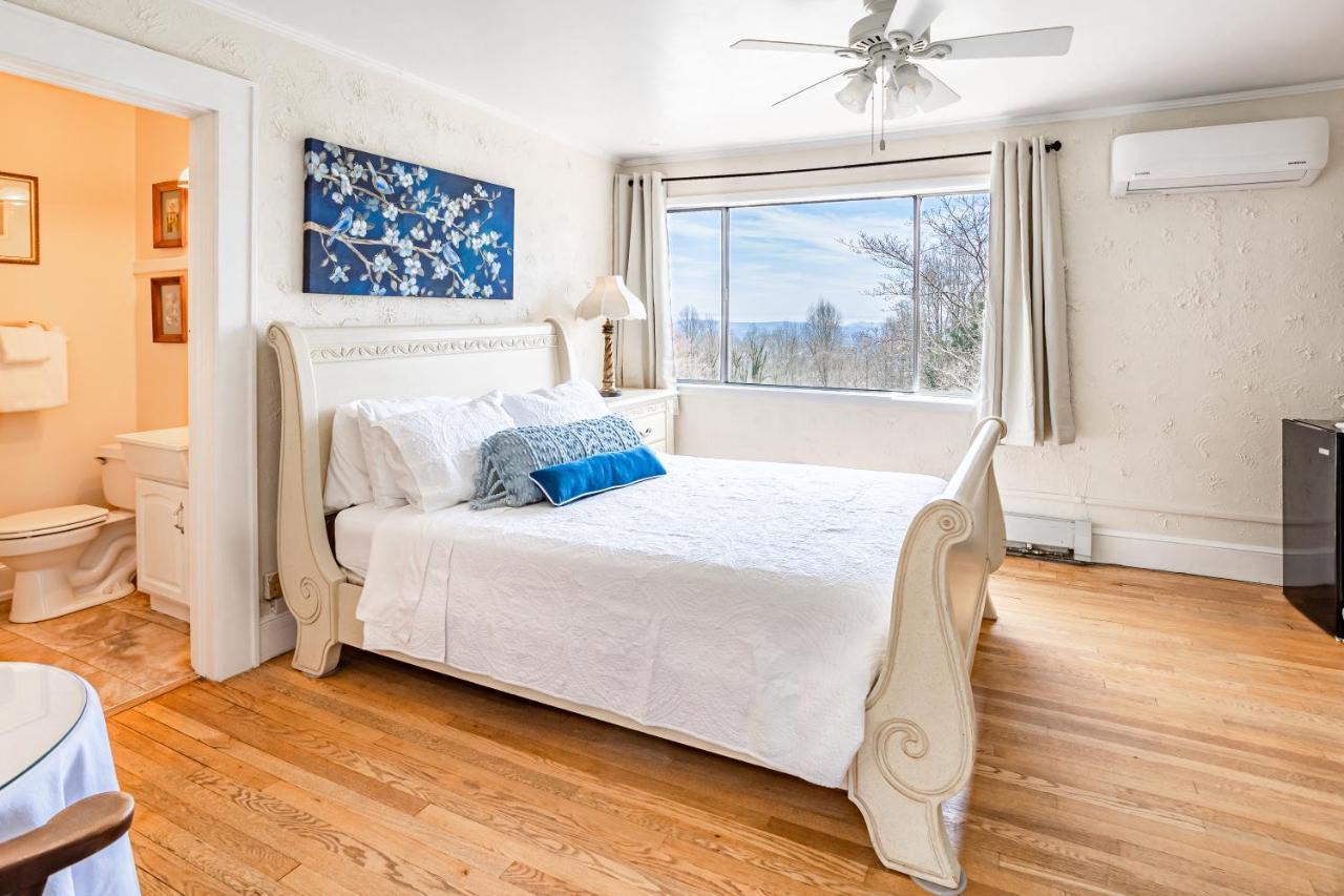 Echo Mountain Inn Hendersonville Bagian luar foto