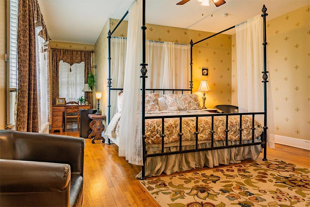 Echo Mountain Inn Hendersonville Bagian luar foto