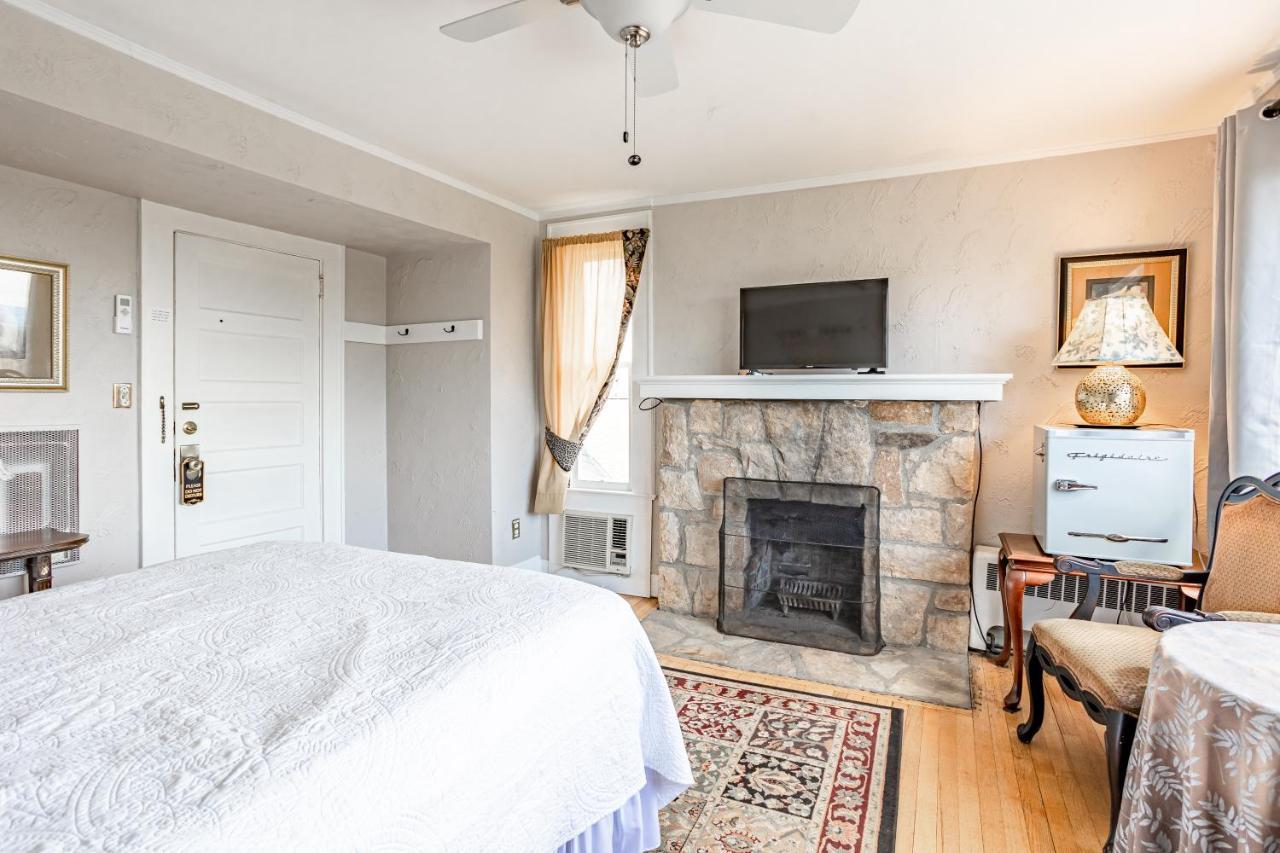 Echo Mountain Inn Hendersonville Bagian luar foto