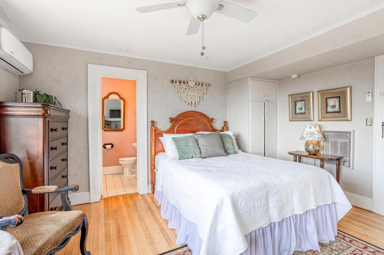 Echo Mountain Inn Hendersonville Bagian luar foto
