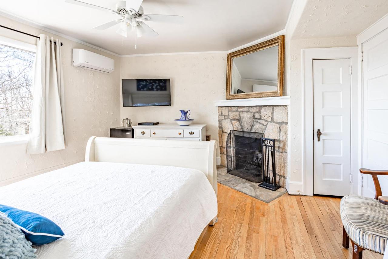 Echo Mountain Inn Hendersonville Bagian luar foto
