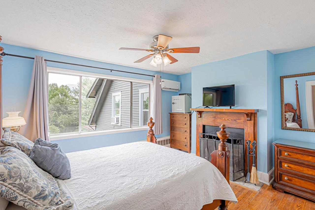 Echo Mountain Inn Hendersonville Bagian luar foto