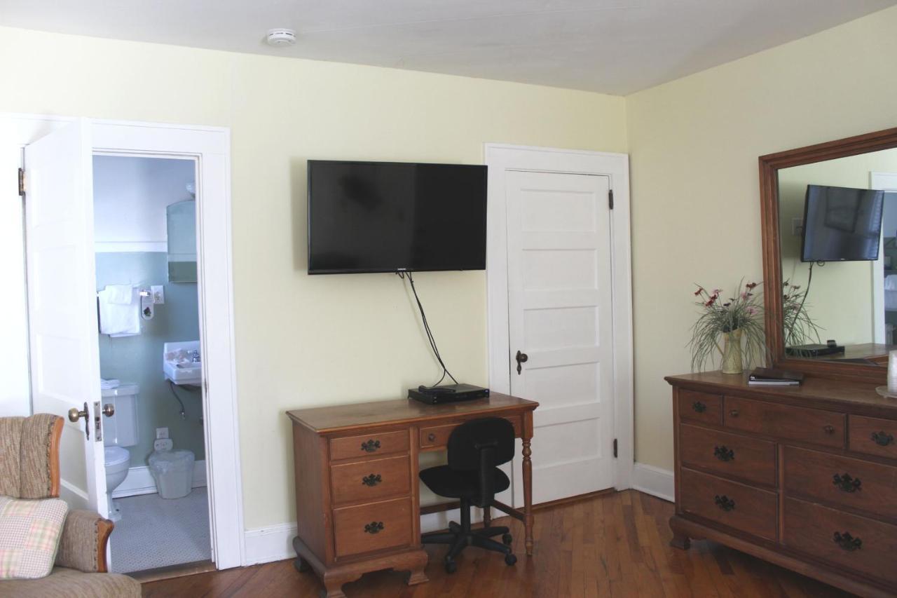 Echo Mountain Inn Hendersonville Bagian luar foto