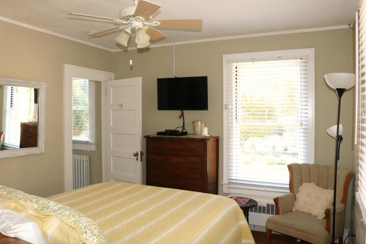 Echo Mountain Inn Hendersonville Bagian luar foto